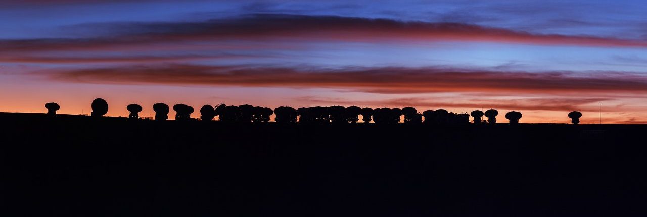 Night picture of the ALMA array