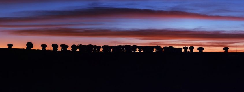 Night picture of the ALMA array